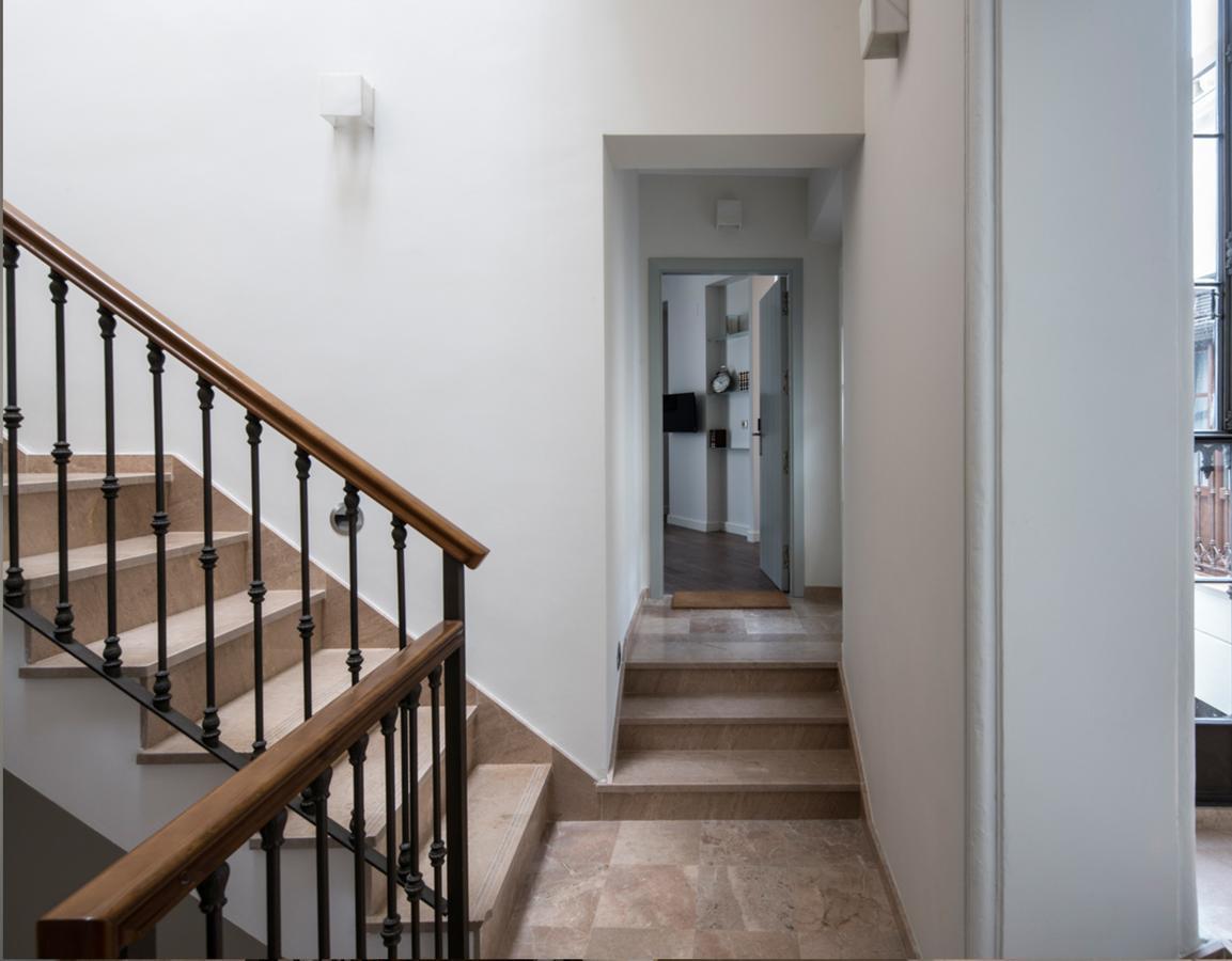 Santa Maria Apartments Sevilla Eksteriør billede