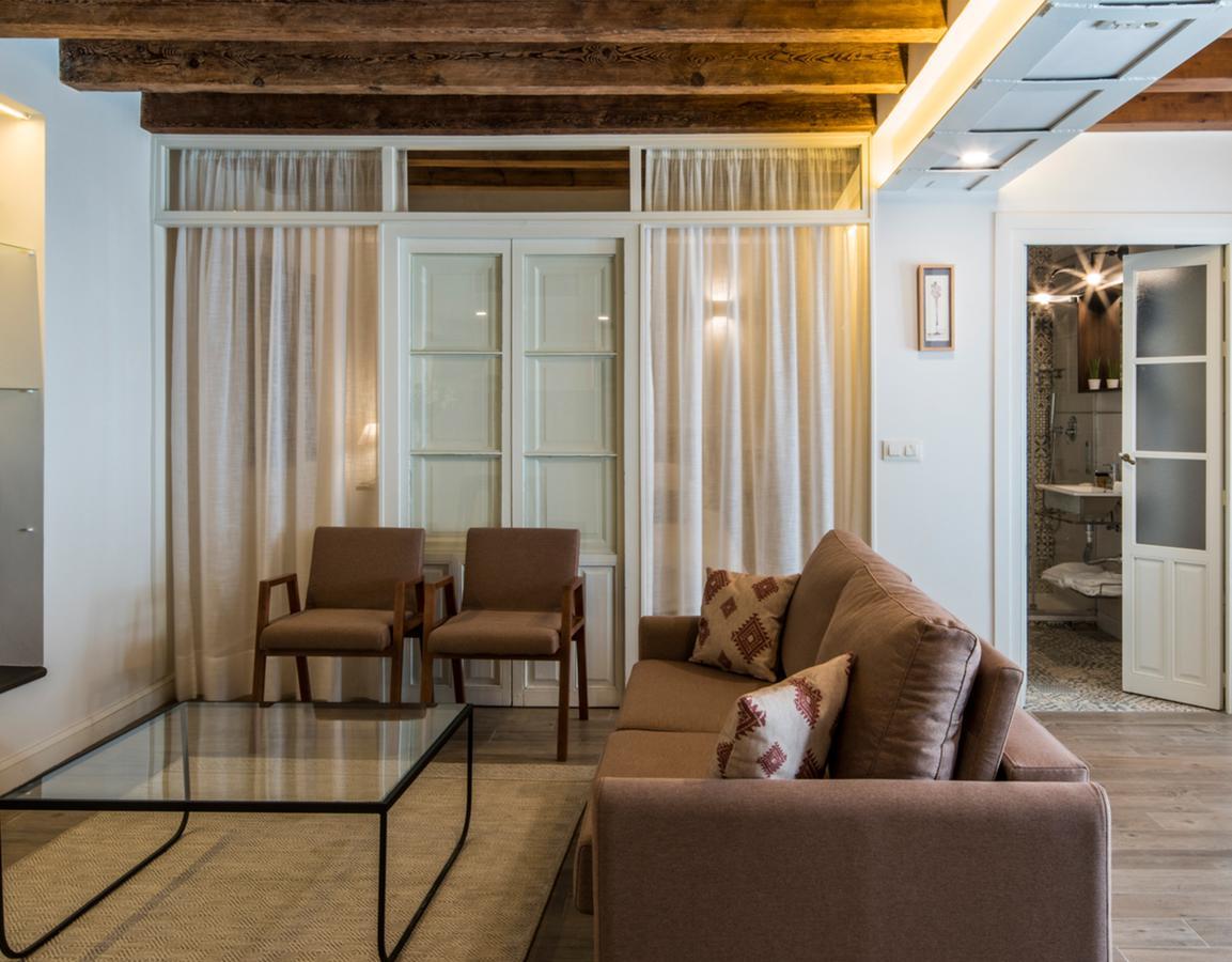 Santa Maria Apartments Sevilla Eksteriør billede